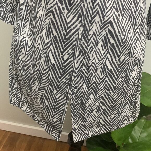 CAbi Style 3034 Zig Zag Ponte Knit
Jacket Sz Small 3/4 Sleeve With Side Pockets - Picture 8 of 17
